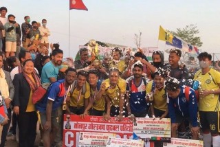 रुपन्देहीको गोर्खा ब्वायजलाई भोजपुर गोल्डकपको उपाधि