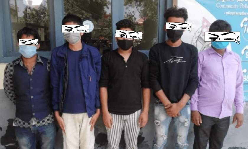 निषेधाज्ञा उलंघन तथा प्रहरीमाथि अभद्र व्यवहार गर्ने पाँच जना पक्राउ