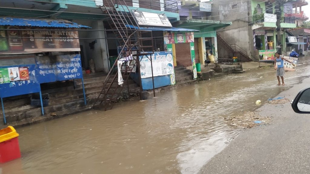 लगातारको बर्षातले देवदह ४ स्थित सोइया बस्ती डुबानमा