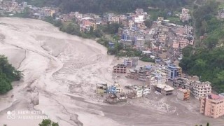 मेलम्ची र ईन्द्रावतिकाे बाढीमा परि एक जनाको मृत्यु ५० औं जना बेपत्ता