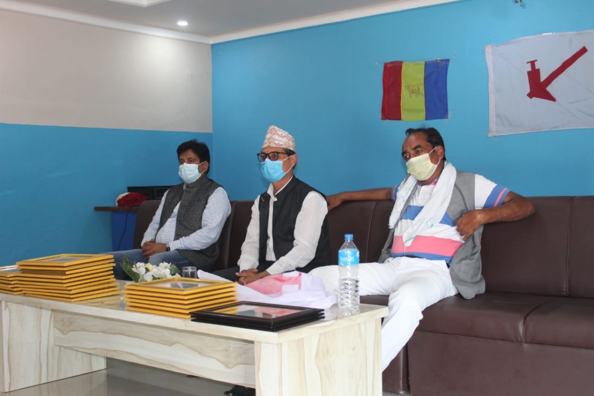 राप्रपा देवदहद्वारा महामारीमा नागरिकको जीवन रक्षार्थ खटिनेलाई सम्मान