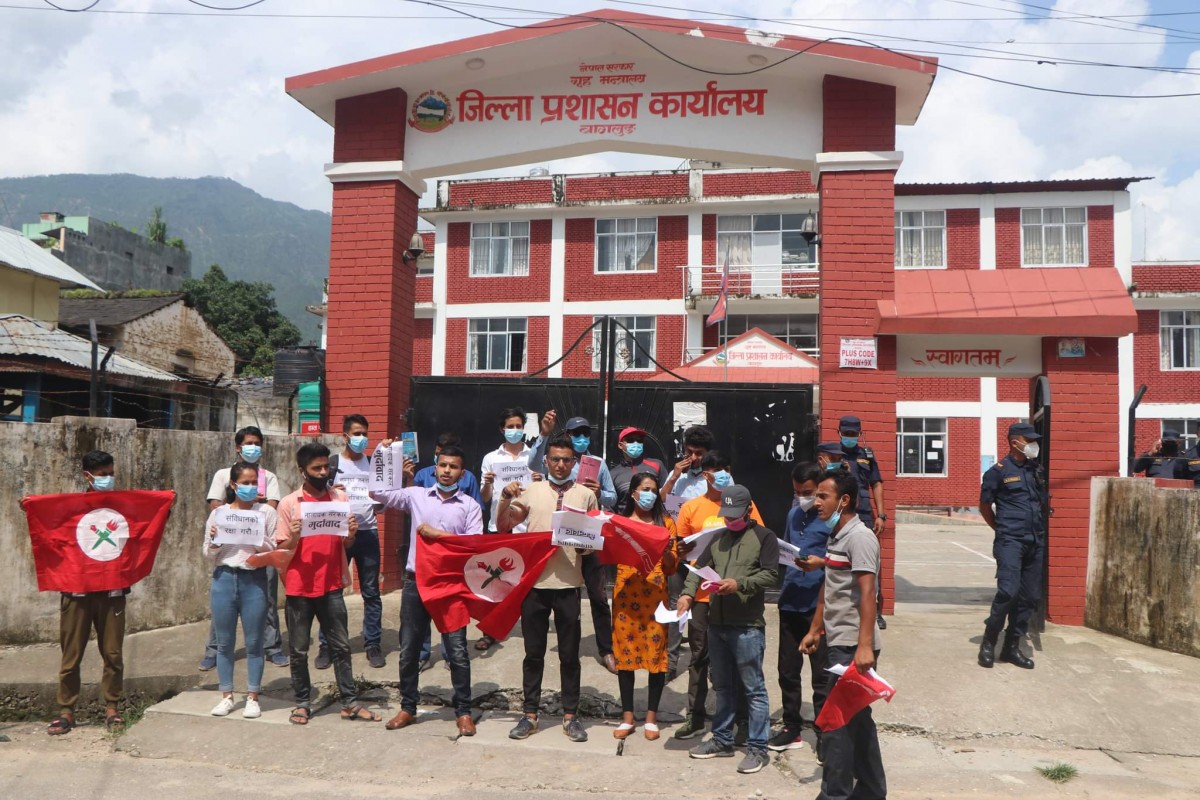 लागुऔषध र भरुवा बन्दुकसहित ढोरपाटनबाट दुईजना पक्राउ