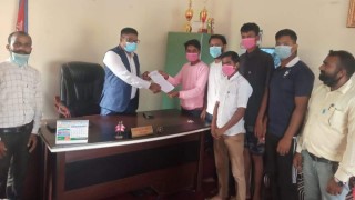 विद्यालयको मनोमानी रोक्न र शुल्क मिनाहा गर्न अनेरास्ववियु नवलपरासीले ज्ञापन पत्र बुझायो