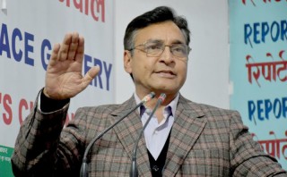 'प्रचण्ड स्वघोषित नेता मात्रै हो' : एमाले नेता रायमाझी