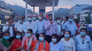 संसद पुनर्स्थापनाको स्वागतमा देशैभरी दिप प्रज्वलन, रुपन्देहीका सबै दलको संयुक्त सभा 