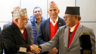 ओलीलाई प्रचण्डको चेतावनी : माओवादी आगो हो, आगोसँग खेल्ने काम नगर्नुस्