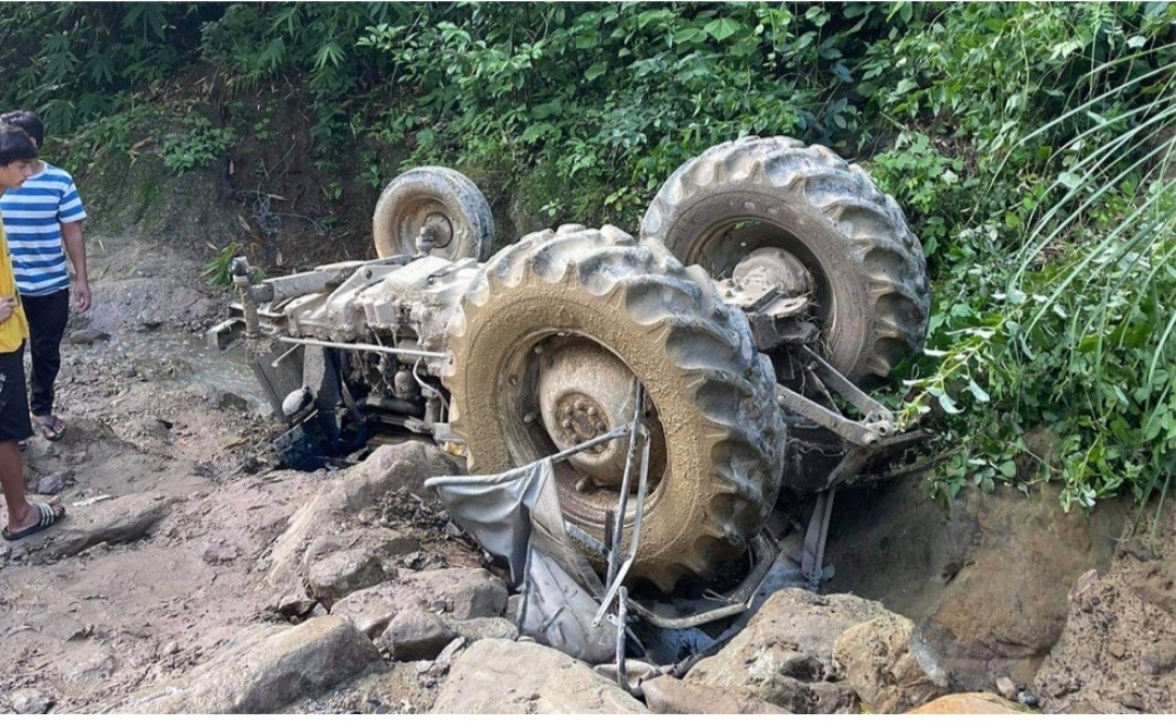 गुल्मीको सत्यवतिमा ट्याक्टर दुर्घटना हुदा चालकको मृत्यु ।