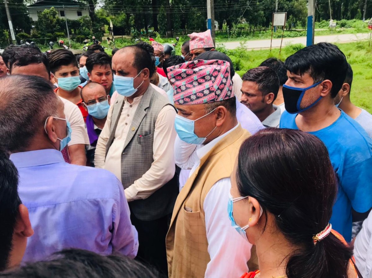 खोलियो बिधुत प्राधिकरण शितलनगर शाखामा लागाइएको ताला