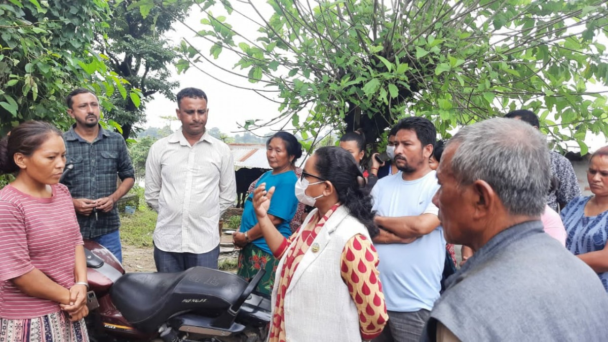 प्रदेशसभा सदस्य दीपा विकद्वारा डुवान प्रभावित क्षेत्रका जनतासंग भेटघाट 