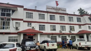 देवदहका विद्यालयमा पढ्ने विद्यार्थीले एक दिनमा दुई विषयको परिक्षा दिनुपर्ने