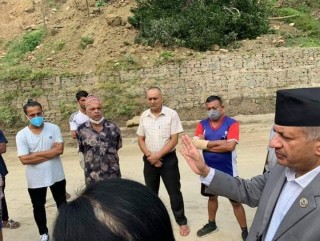 पुर्व परराष्ट्रमन्त्री ज्ञवालीद्वारा कालीगण्डकी करिडोरमा जाेखिममा परेका बस्ती निरीक्षण