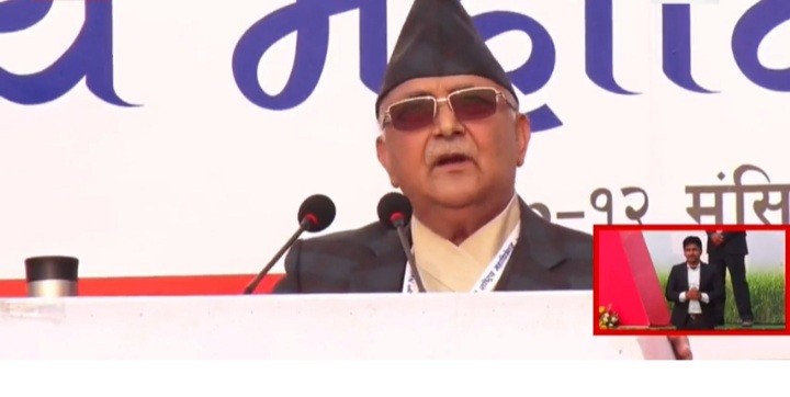 फाल्गुणसम्म पार्टी प्रवेश अभियान चलाएर माओवादी लडाकुलाई एमाले बनाइन्छ : ओली