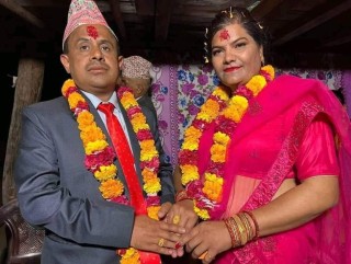 मुकुन्दले इन्दिरा भेटे