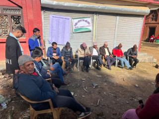 गुल्मीमा पहिरोबाट पिडित घर परिवारलाई साढे ७ लाख आर्थिक सहयाेग