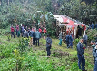 पाल्पा बस दुर्घटना अपडेट : ७ मृतकको सनाखत, घाइतेको लुम्बिनी मेडिकल कलेजमा उपचार जारी