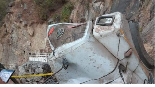 देवदहको गिद्देभिर बाट टिप्पर खस्दा चालकको  मृत्यु