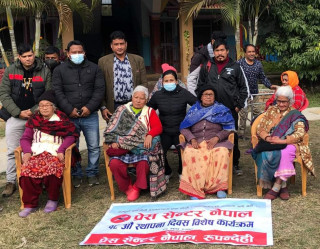 बृद्ध सेवा आश्रम पुगेर मनायो प्रेस सेन्टर रुपन्देहीले १८औं स्थापना दिवस