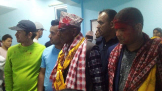 मतदाता भेट्न टोलटोलमा पुगे जयपृथ्वी नगरपालिकाका नवनिर्वाचित जनप्रतिनिधि