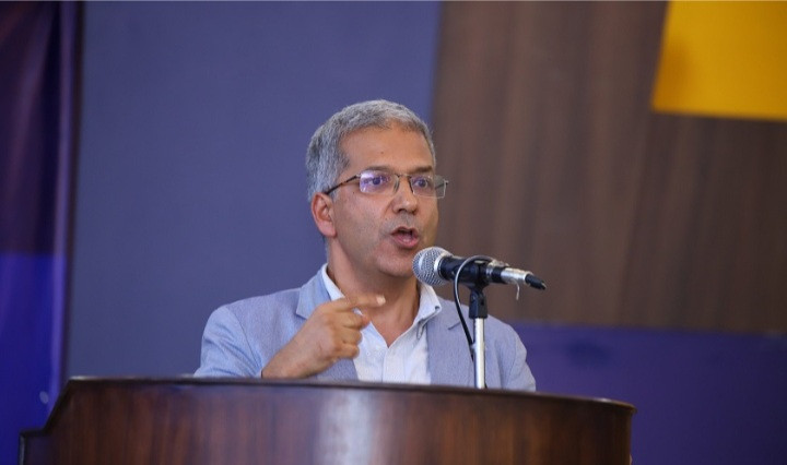 चार पटक  प्रधानमन्त्री भइसकेका देउवाको पनि ढङ्ग छैनः रवीन्द्र मिश्र