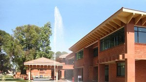 भारतीय दूतावास काठमाडौंमा गोली चल्यो, आफैंले हानेको गोली लागेर सुरक्षाकर्मीको मृत्यु !
