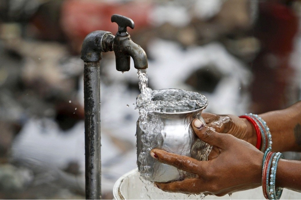 गुल्मी रातामाटाका जनसमुदायलाई सस्ताेमा एकघर-एकधारा