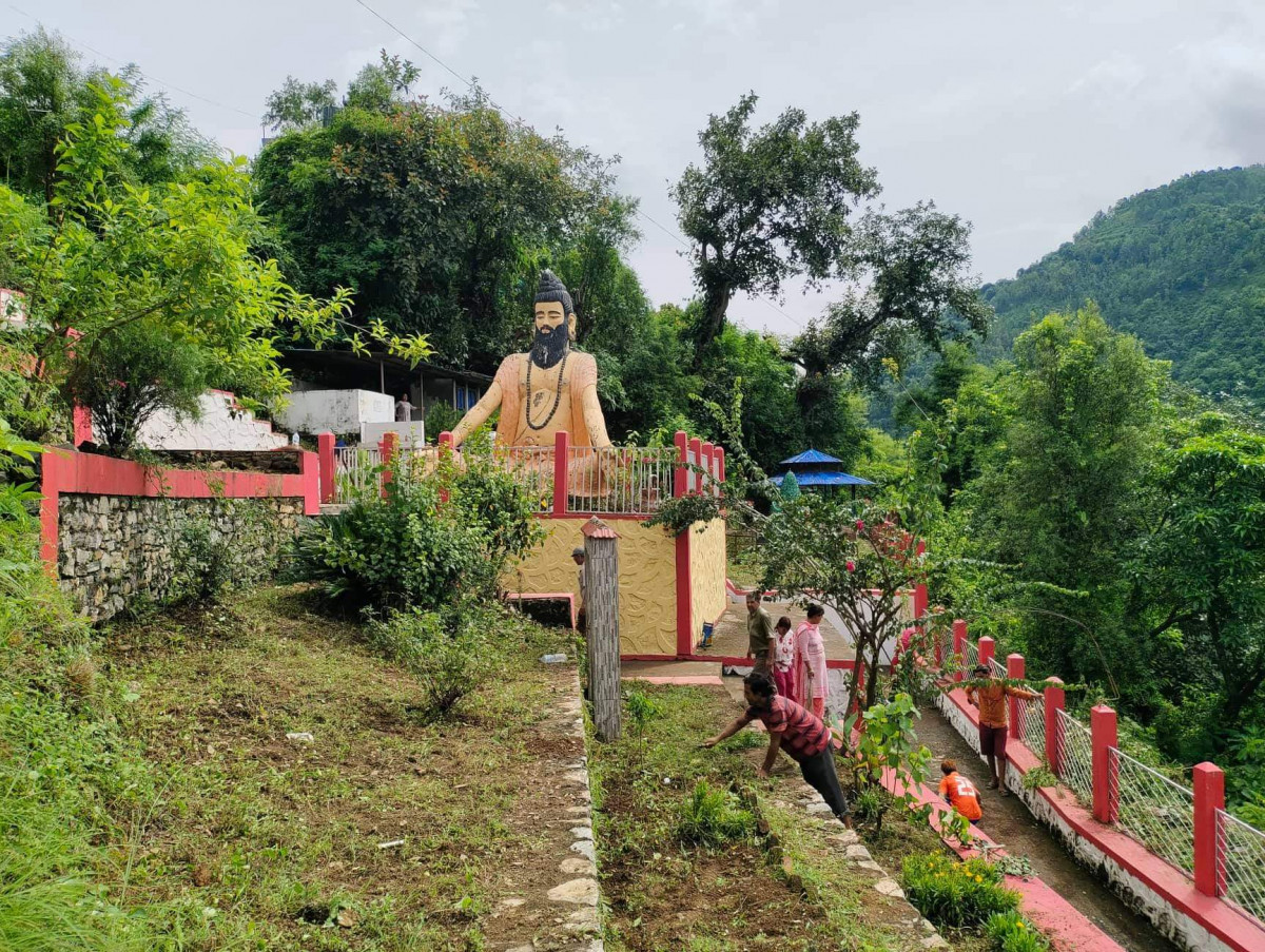 पुष्पलालप्रति श्रद्धाञ्जली अर्पण गर्दै गुल्मीमा स्मृति दिवस मनाईयो