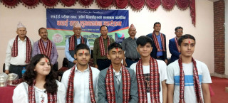 अक्सफोर्डद्वारा एसईई उत्तीर्ण विद्यार्थीलाई बधाई एवं सम्मान