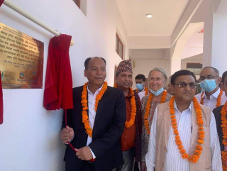 देवदहमा निर्मित लुम्बिनी प्रदेशको प्रादेशिक स्वास्थ्य तालिम केन्द्रको उद्धाटन 