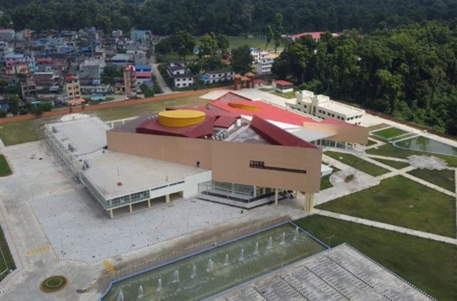 बुटवल अन्तर्राष्ट्रिय सम्मेलन केन्द्रको आज प्रधानमन्त्रीले उद्घाटन गर्दै