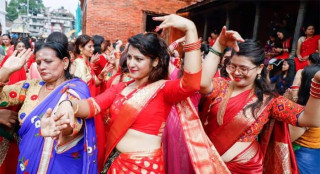 आज तीज पर्व, हिन्दू नारीहरुले धुमधामसंग मनाउँदै