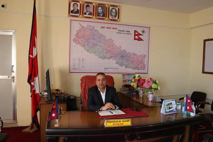 रेसुङ्गा बहुमुखी क्याम्पसलाई नगरपालिकाकाे एक कराेड सहयोग 
