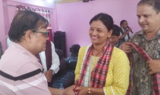 जसपा नेपालकी केन्द्रिय सदस्य लक्ष्मी चौधरी माओवादीमा प्रवेश, महराले गरे स्वागत