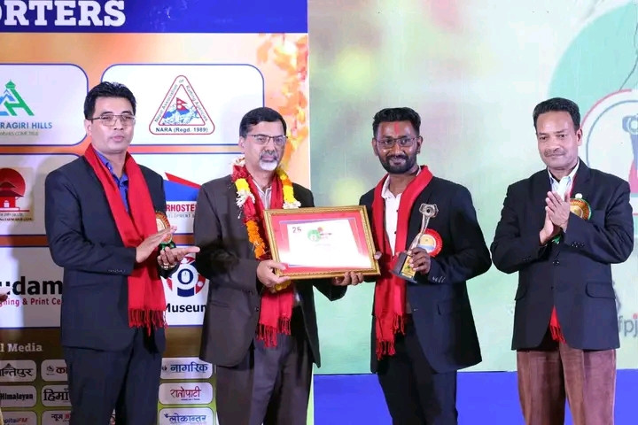 कास्कीमा हात पारे तिन बरालले टिकट