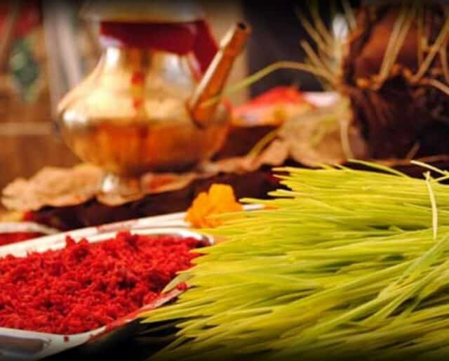 दशैँको टीकाको आज दोस्रो दिन, आज पनि मान्यजनबाट टीका थापेर आशीर्वाद लिइँदै