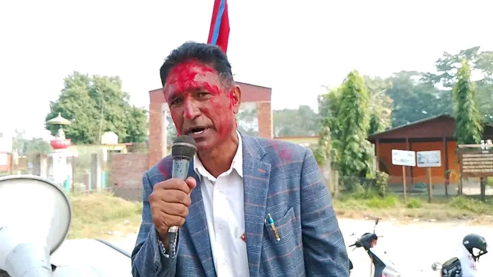 फरक शैली अपनाउदै टिकाराम, र्‍यापले मतदाता रिझाउँदै (भिडियो सहित)