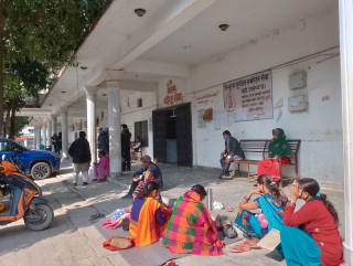 डाक्टर नै ओ.पि. डी. सेवा बन्द गरेर आन्दोलनमा उत्रिएपछि अस्पतालमा बिरामीको बेहाल