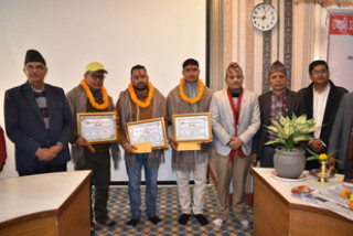 चितवनका तीनजना कृषकलाई राष्ट्रपति उत्कृष्ट कृषक पुरस्कारबाट पुरस्कृत
