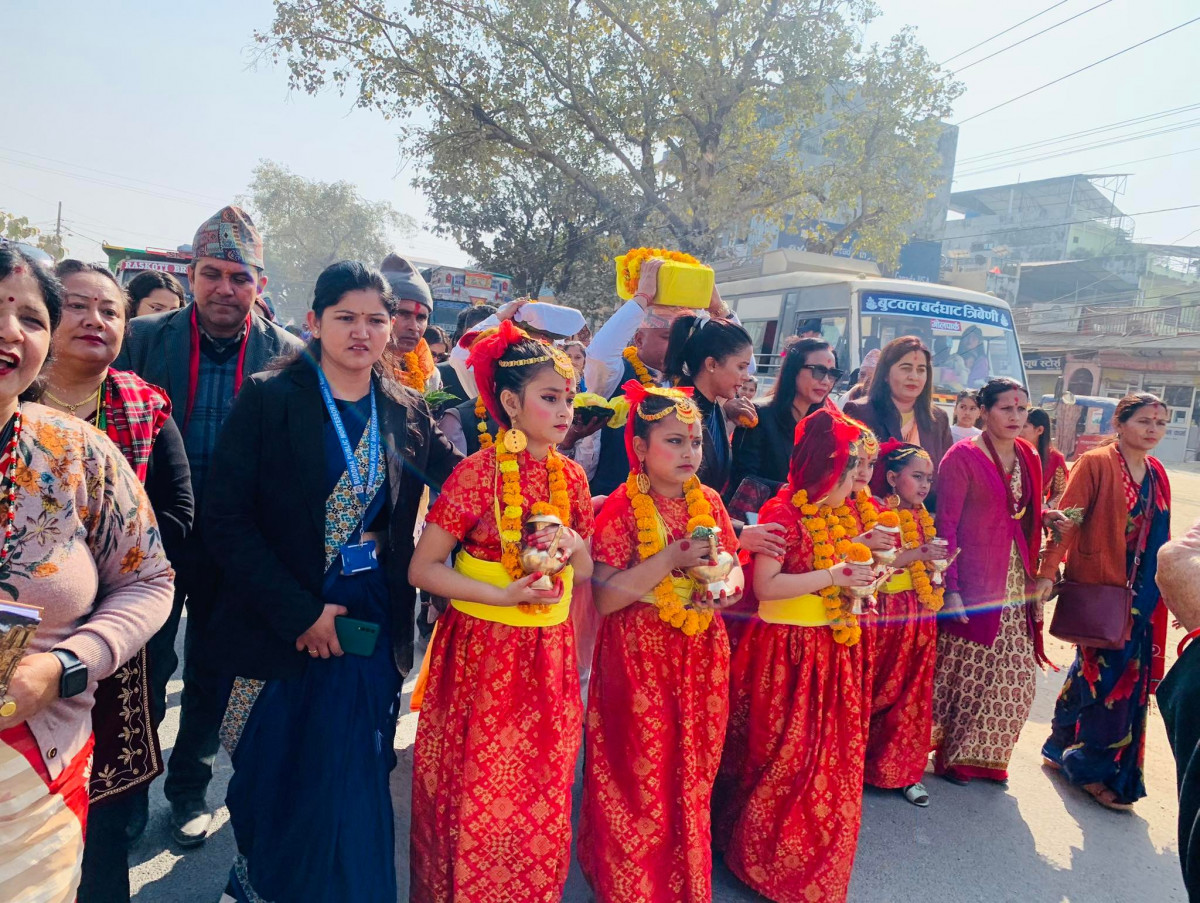 विशाल कलश यात्रासहित देवदहमा महायज्ञ उद्घाटन