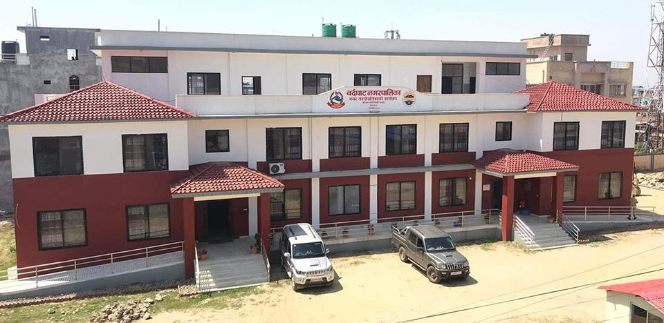 शुरु भएको ४१ दिनमा पनि सकिएन बर्दघाटको नगरसभा