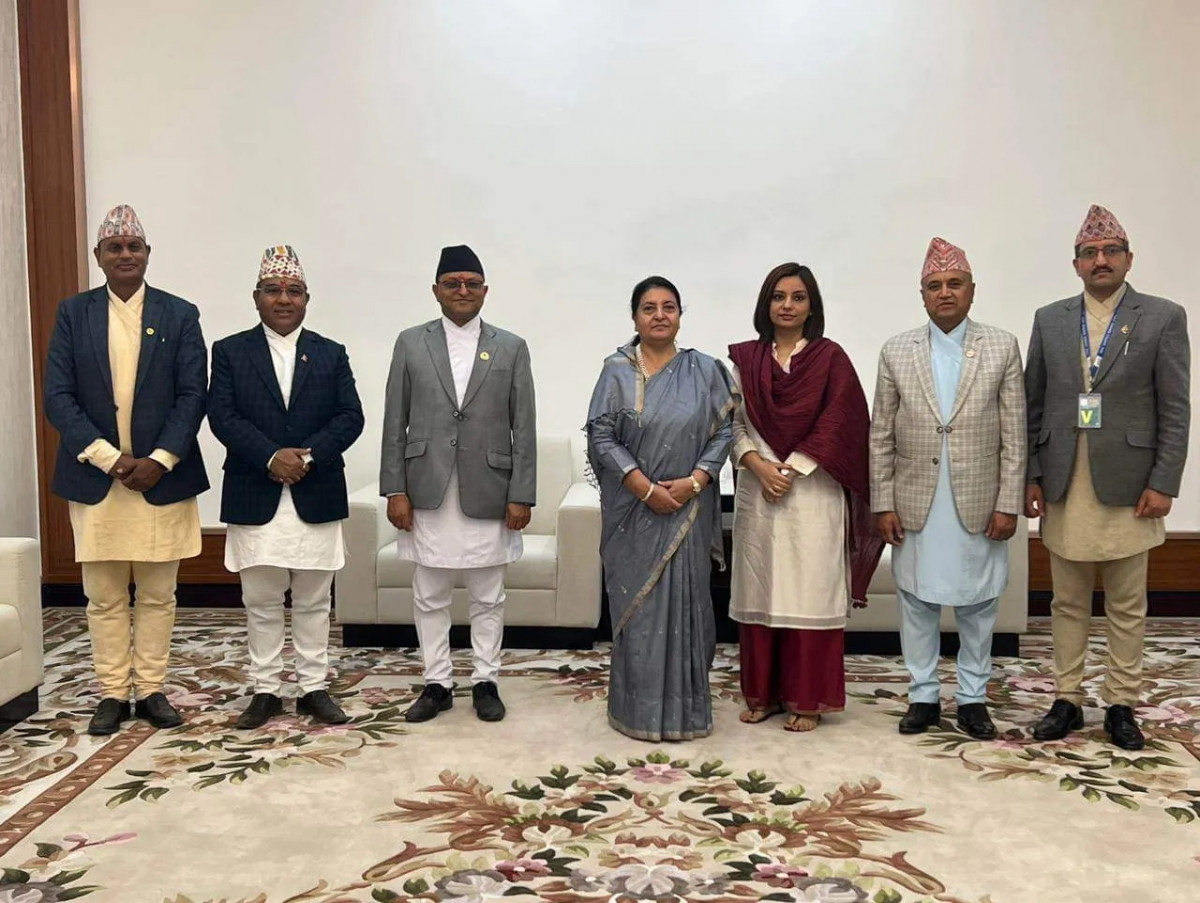 राष्ट्रपतिद्वारा बहुमतको सरकार गठन गर्न दलहरूलाई  आह्वान
