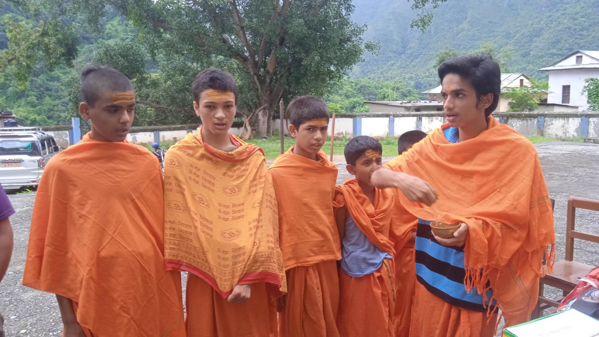 संस्कृत गुरूकुलमा समस्याका चाङ, न खाने राशन छ, न सुत्ने खाट
