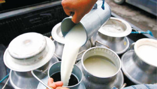 दूधको मूल्य ९ रुपैयाँ बढाउने सरकारको निर्णय