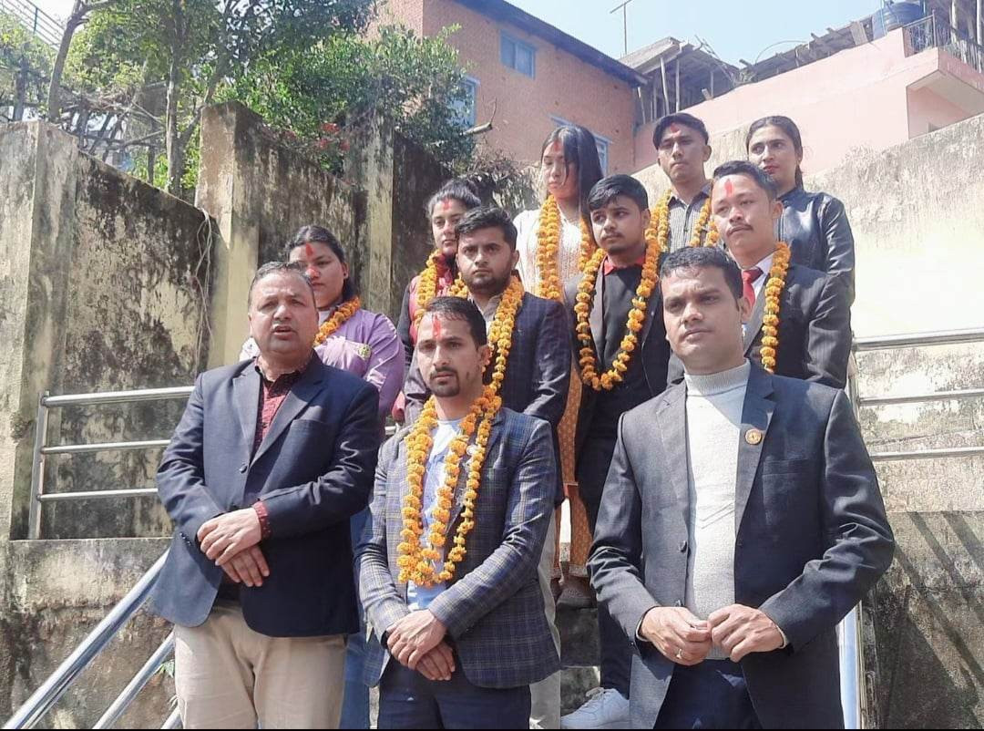 रेसुङ्गा क्याम्पसका सन्चालक र प्रशासन प्रमुखले राजिनामा दिनुपर्ने एमालेकाे माग 