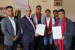 प्लास्टिक व्यवस्थित वडा परियोजना कार्यान्वयनका लागि सम्झौता