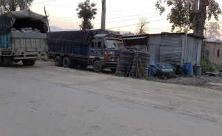 सुनवलका सडक अतिक्रमण: व्यवसायीलाई फाइदा, सर्वसाधारणलाई सास्ती