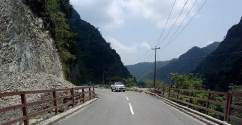 अठार घन्टापछि एकतर्फी खुल्यो पृथ्वी राजमार्ग