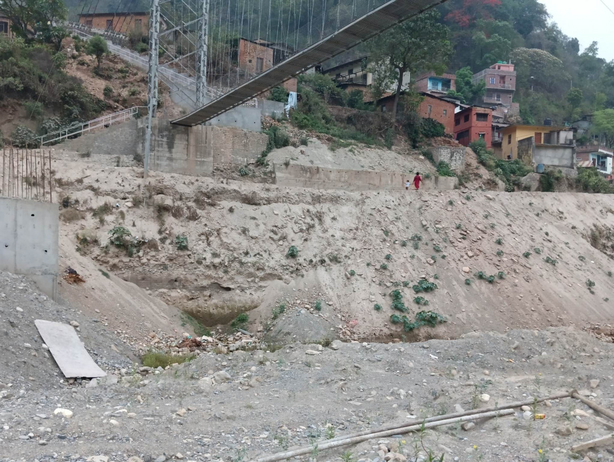 रिडीमा निर्माणाधिन भूसंरक्षण आयोजना बजेट अभावका कारण रोकियो, तिनमुखे पुल समेत जोखीममा