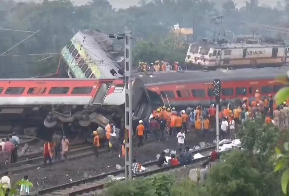 ग्रीसमा दुई ट्रेन ठोक्किदा २९ जनाको मृत्युु, दर्जनौ घाइते