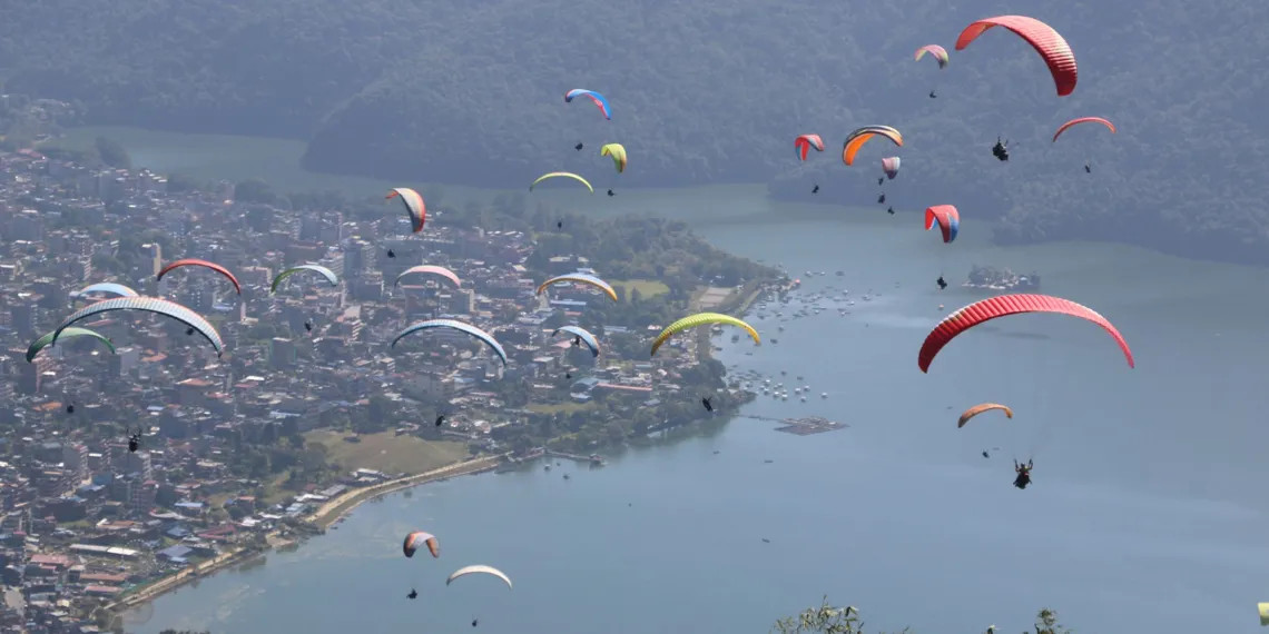 १२ हजार पुग्यो पोखरामा प्याराग्लाइडिङ उडान शुल्क