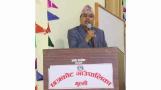 छत्रकोट गाउँपालिकाले विपन्न विद्यार्थीलाई छात्रवृत्ति दिने